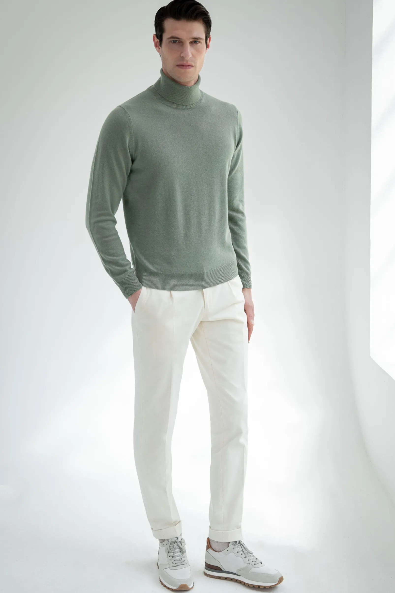 sage_cashmere_turtleneck__3.webp Sage cashmere turtleneck – Made in italy