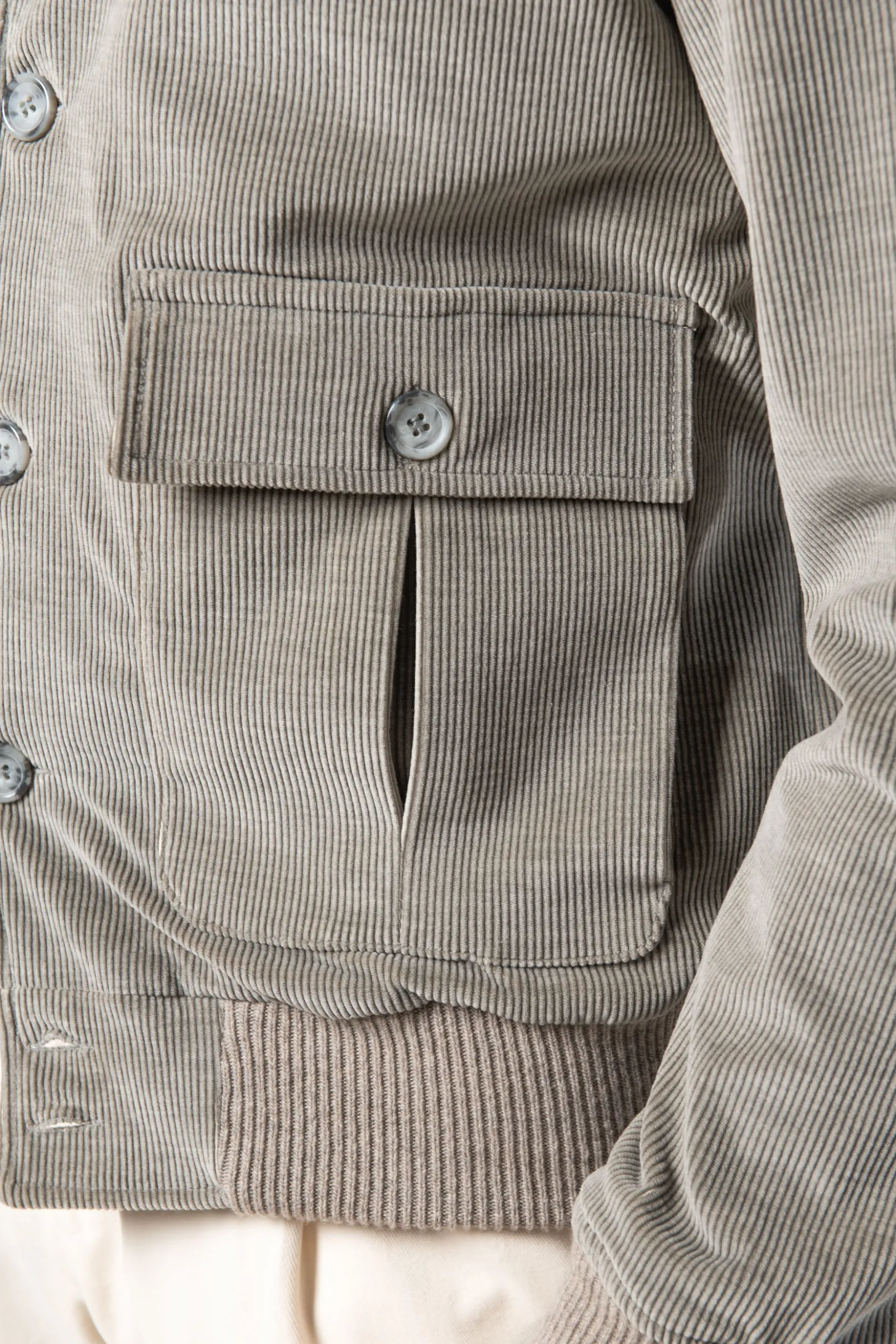 sage_corduroy_bomber_jack_2.webp Sage corduroy bomber jacket – Made in Italy