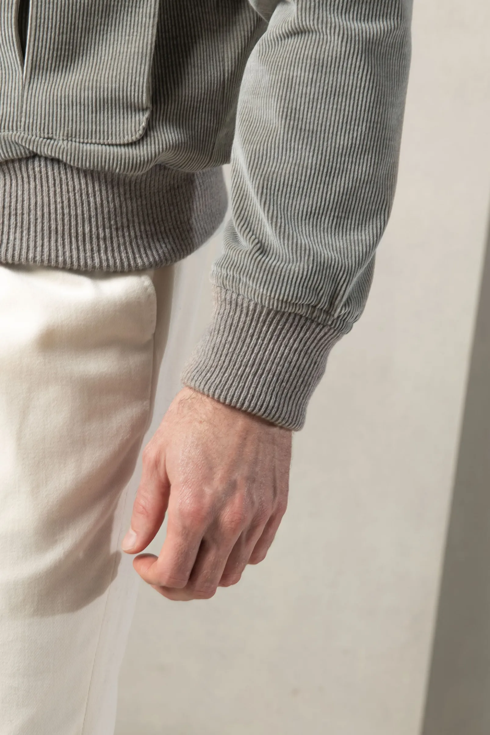 sage_corduroy_bomber_jack_4.webp Sage corduroy bomber jacket – Made in Italy