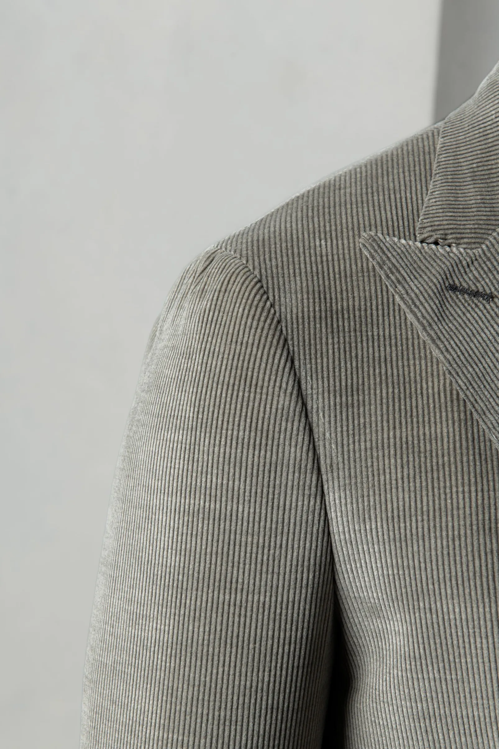sage_corduroy_double_brea_1.webp Sage corduroy double breasted jacket - Made in Italy