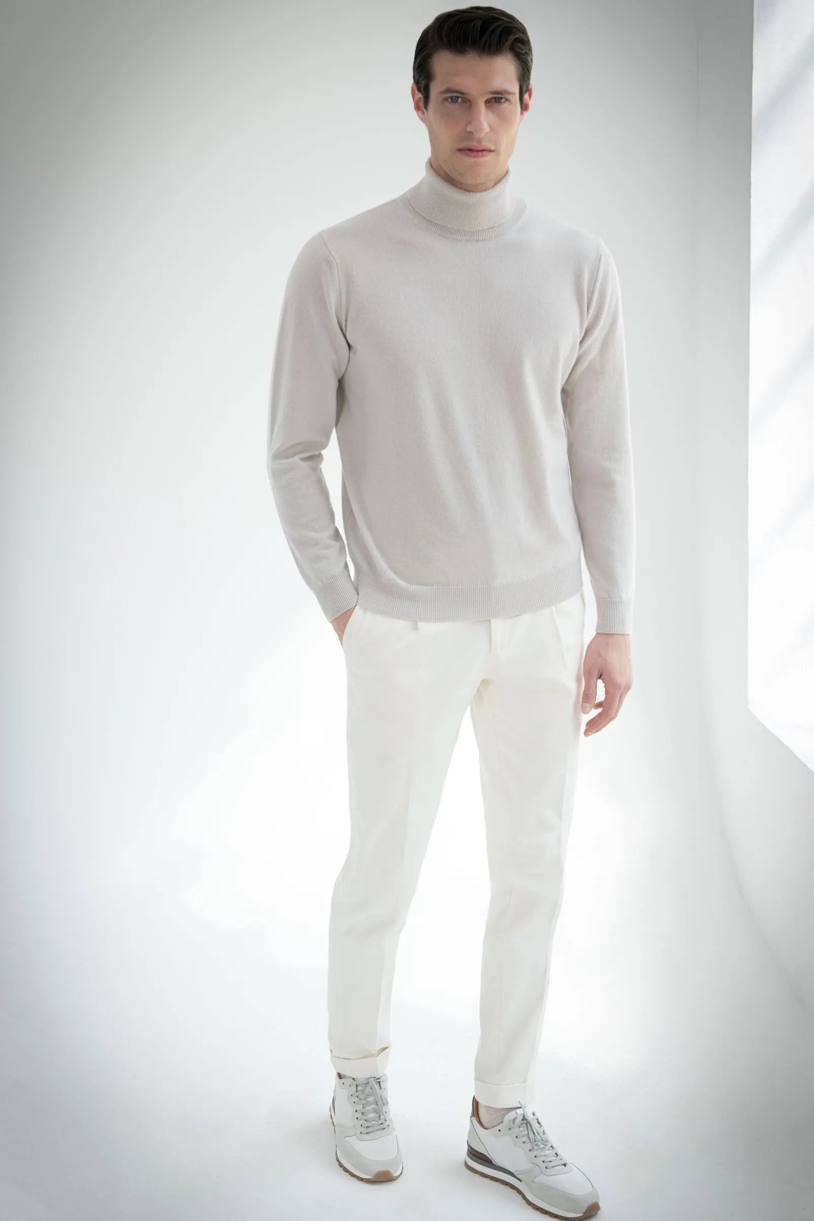 sand_cashmere_turtleneck__2.webp Sand cashmere turtleneck - Made in italy
