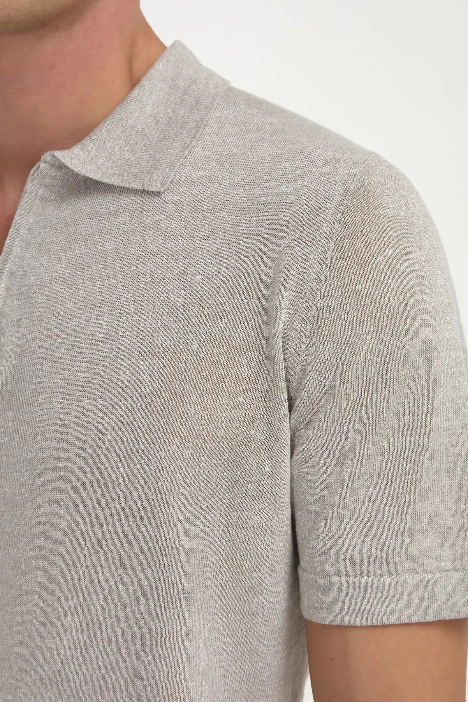 sand_linen_and_cotton_zip_2.webp Sand linen and cotton zipped polo - Made in Italy