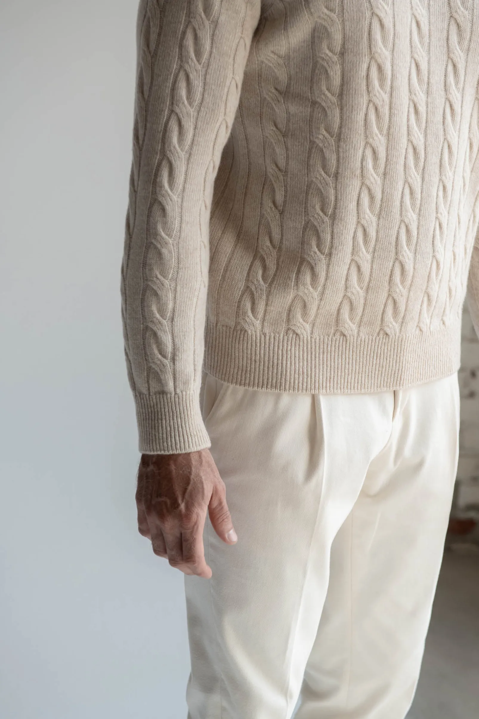 sand_turtleneck__made_in__2.webp Sand turtleneck – Made in Italy
