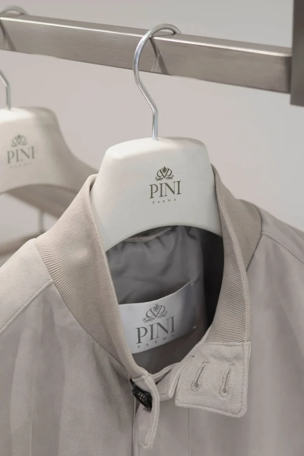 Suit hanger