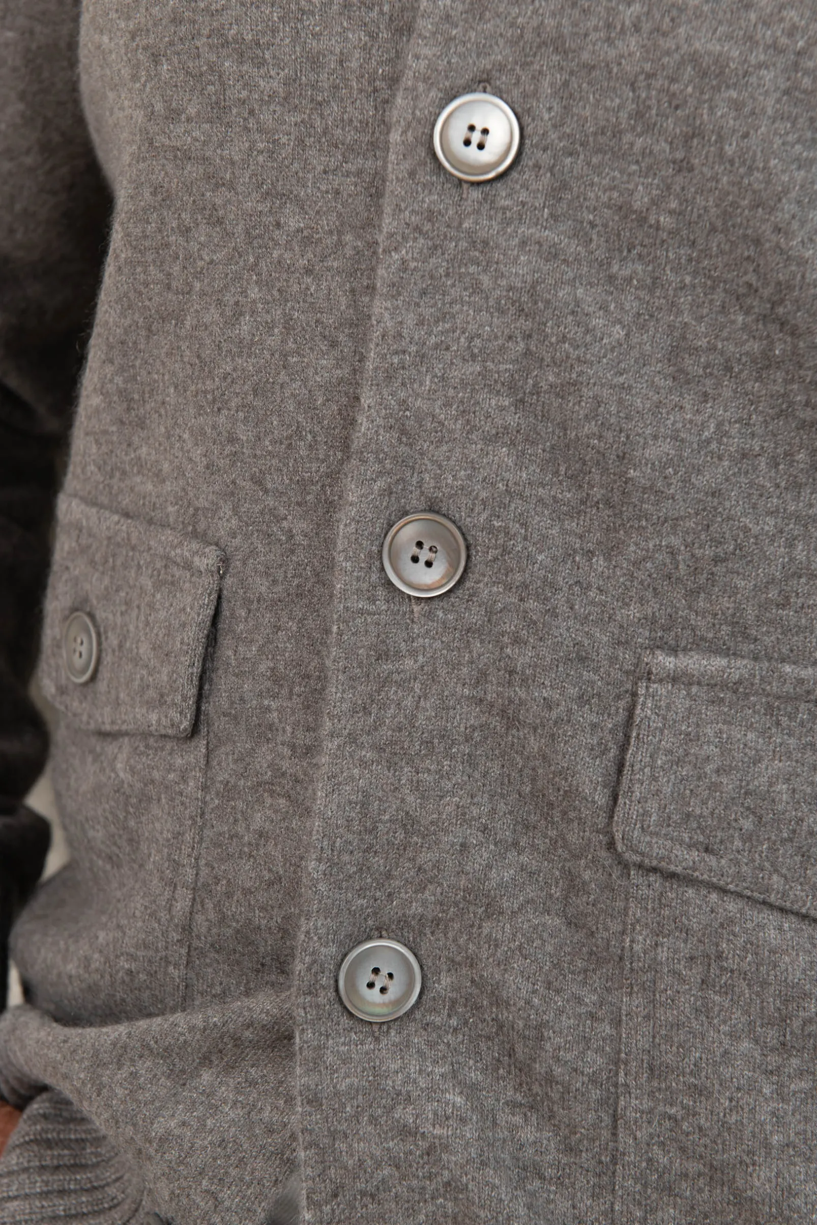 taupe_cashmere_knitted_bo_4.webp Taupe Cashmere Knitted Bomber – Made in Italy