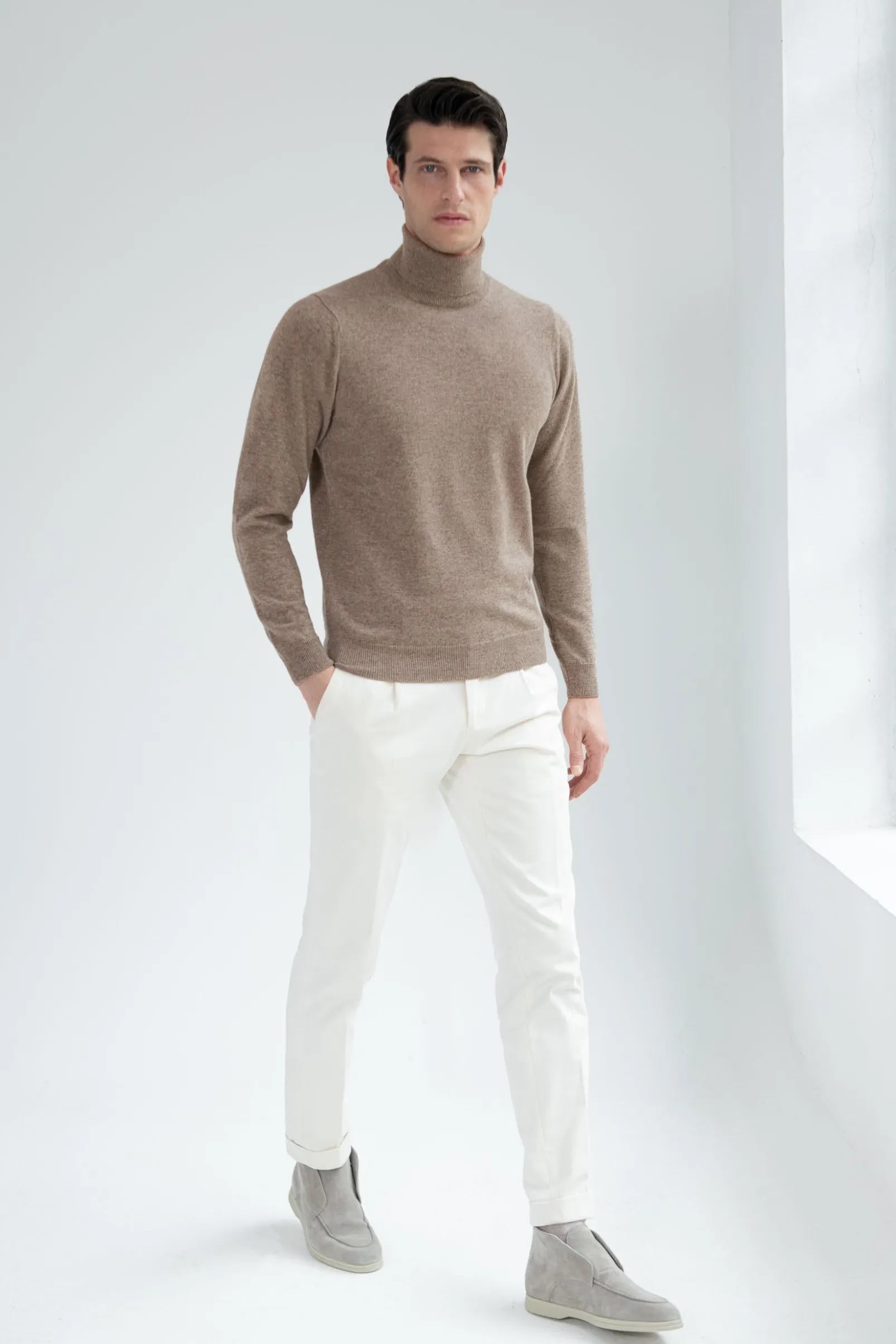 taupe_cashmere_turtleneck_4.webp Taupe cashmere turtleneck – Made in italy