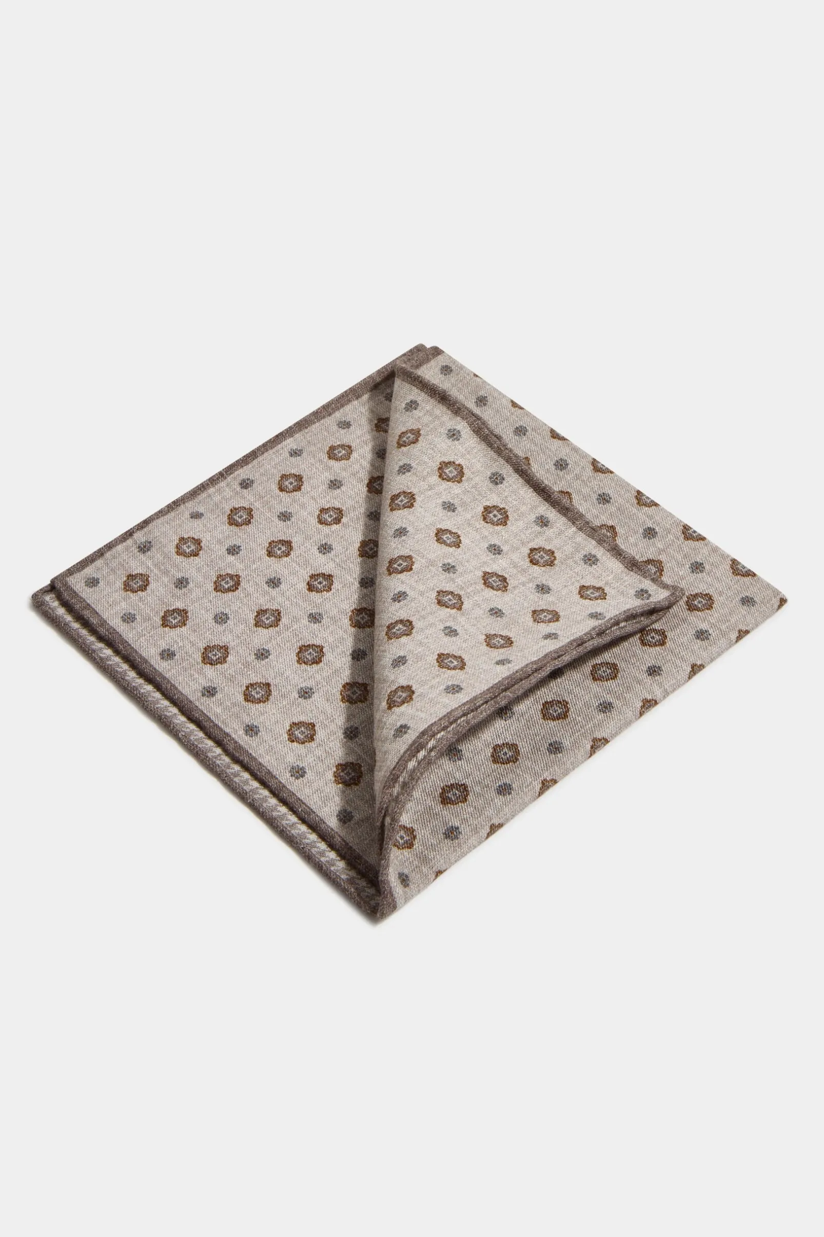 taupe_fancy_reversible_po_0.webp Taupe fancy reversible pocket square - Made in Italy