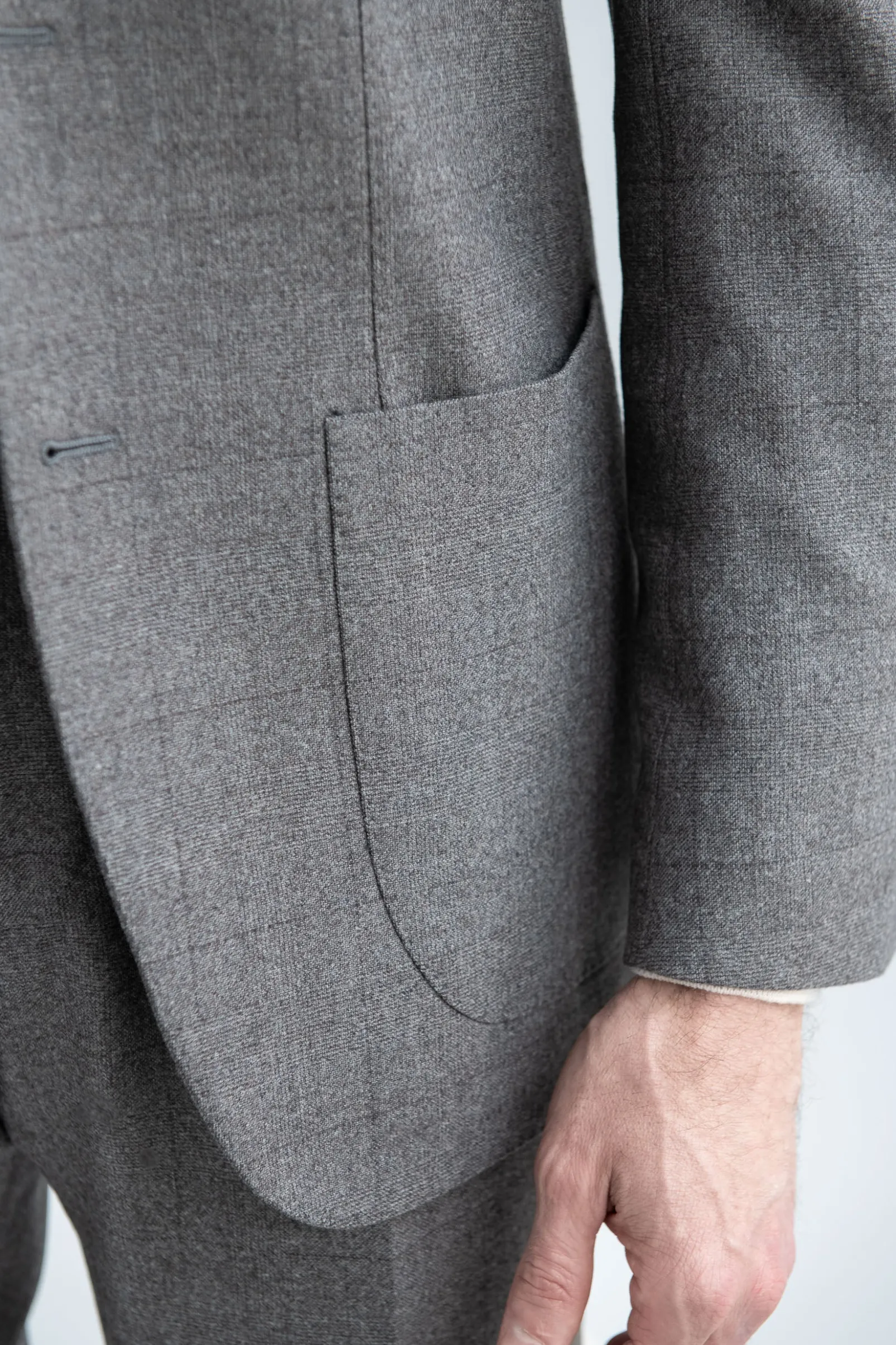 taupe_prince_of_wales_sui_5.webp Taupe Prince of Wales suit - Made in Italy