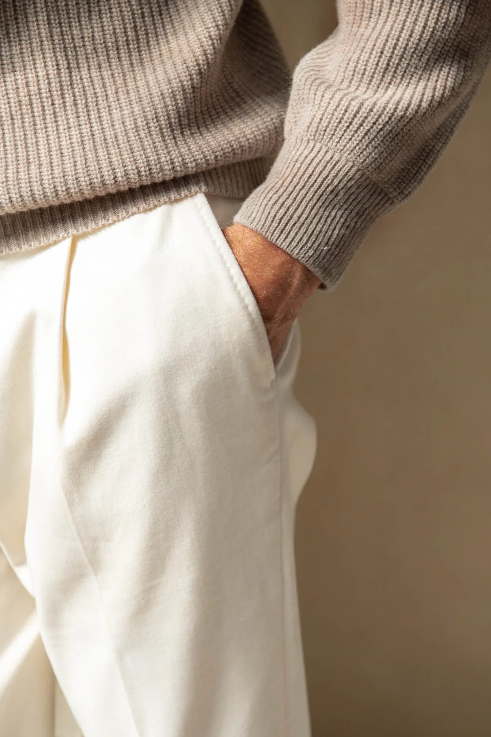 taupe_ribbed_cashmere_ble_2-1.webp Taupe ribbed cashmere blend polo – Made in Italy