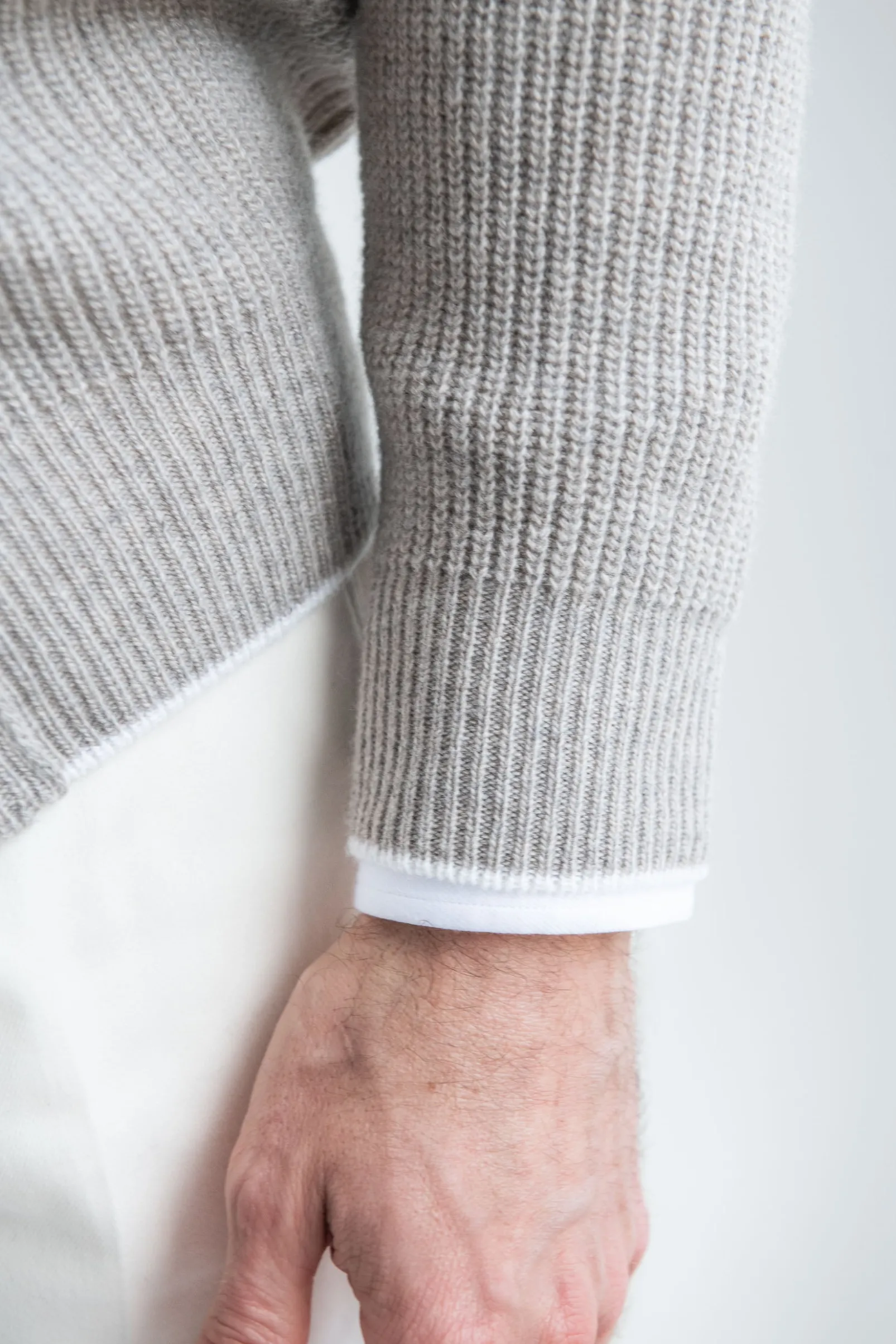 taupe_ribbed_cashmere_ble_2.webp Taupe ribbed cashmere blend cardigan – Made in Italy