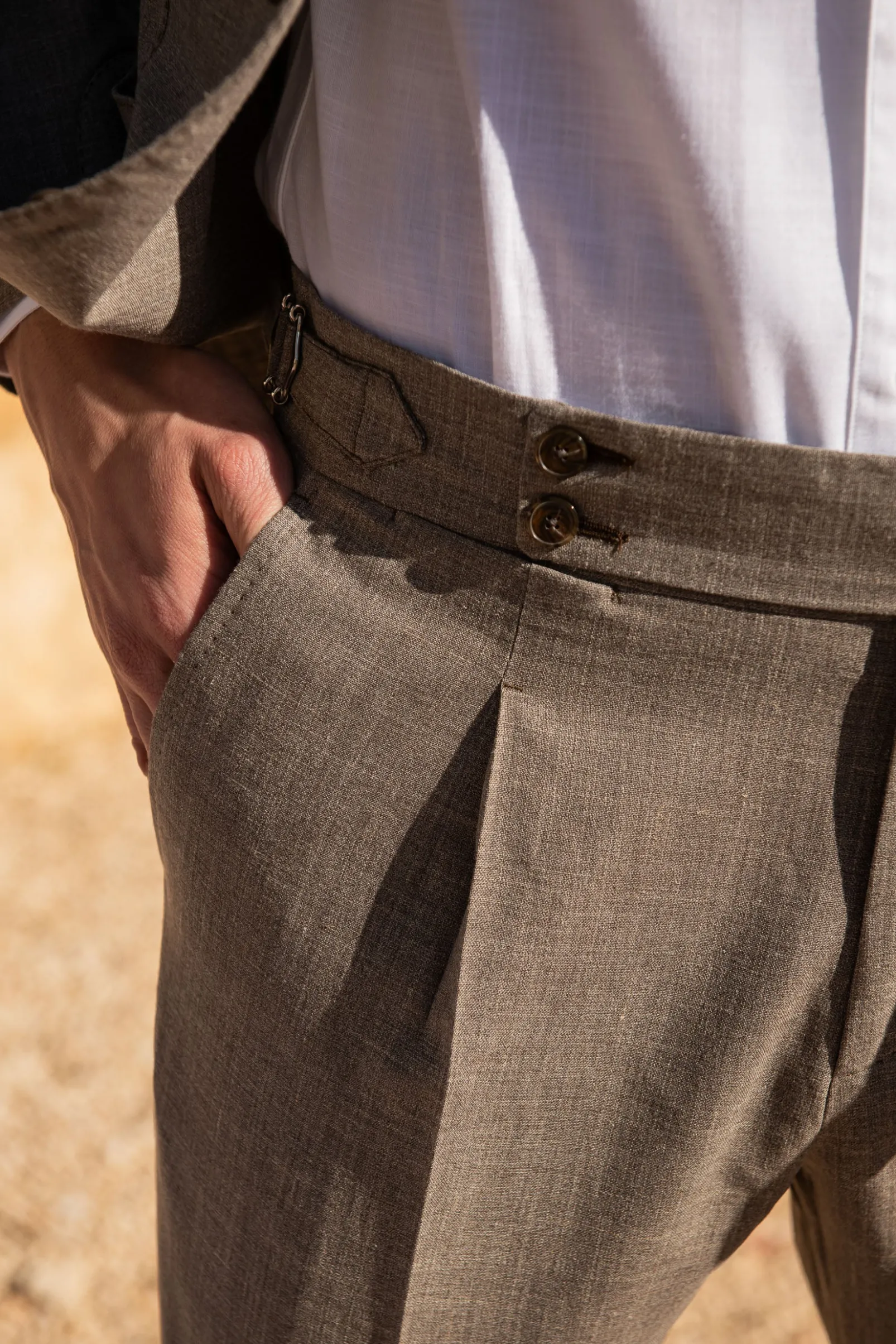 tobacco_suit_in_wool_silk_2.webp Tobacco suit in wool silk and linen - Made in Italy