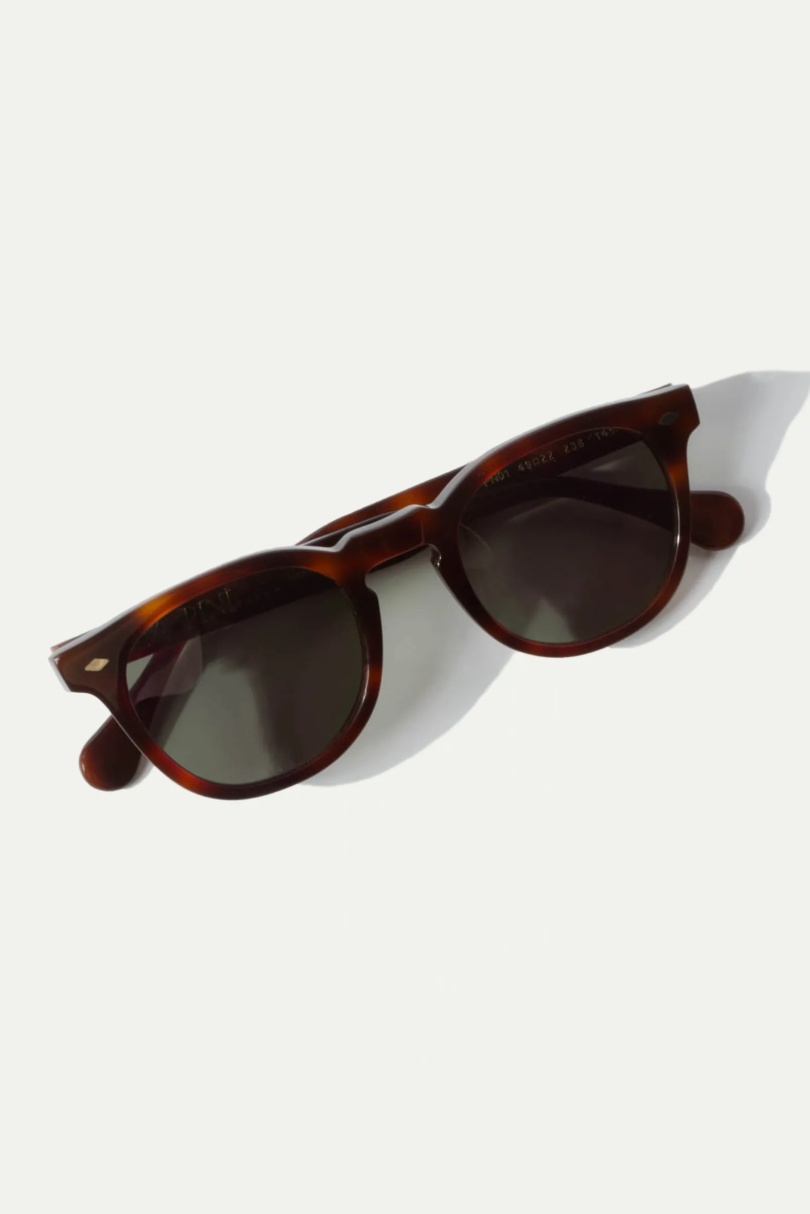 turtle_amalfi_sunglasses__4.webp Turtle Amalfi sunglasses - Made in Italy
