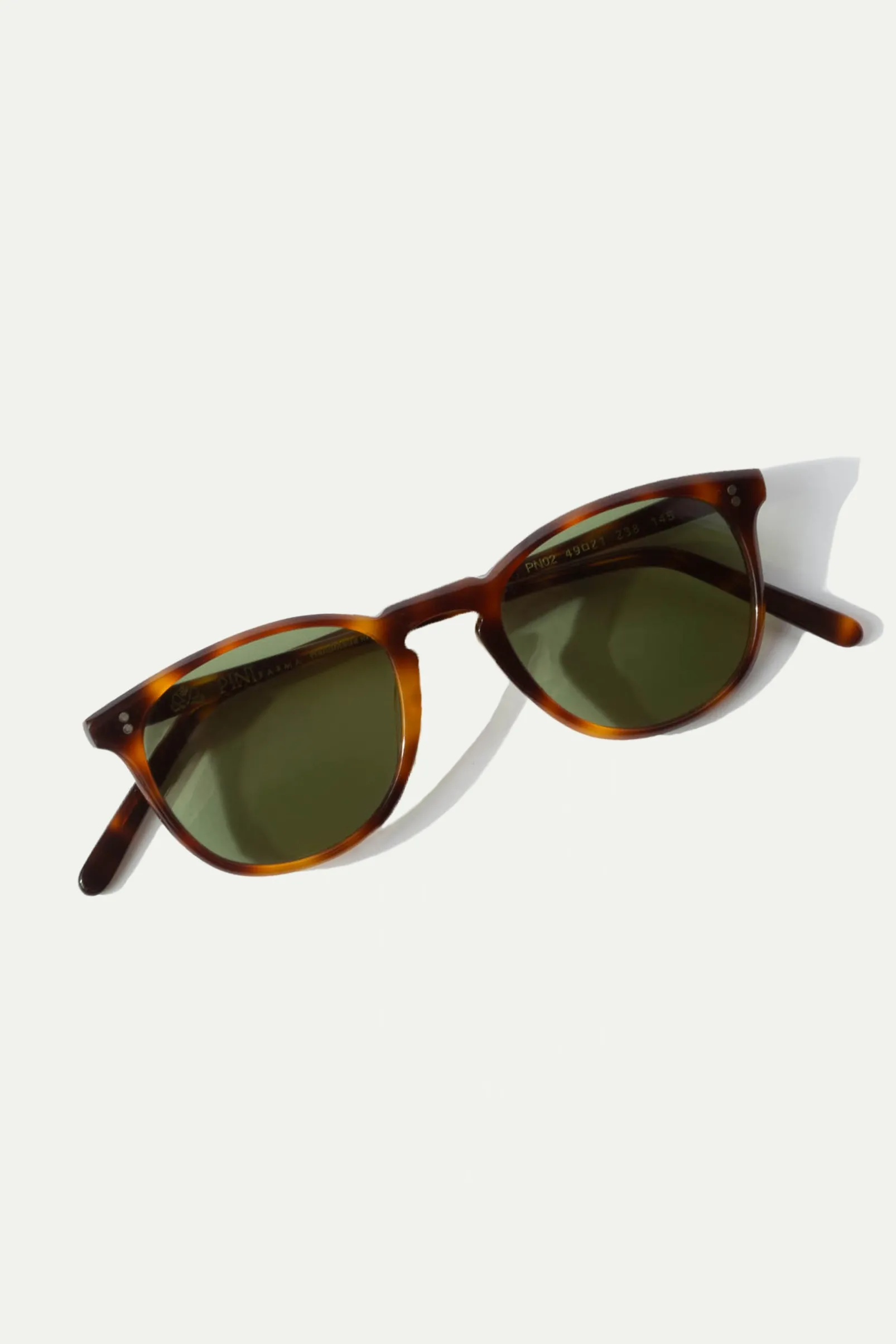 turtle_capri_sunglasses___4.webp Turtle Capri sunglasses - Made in Italy