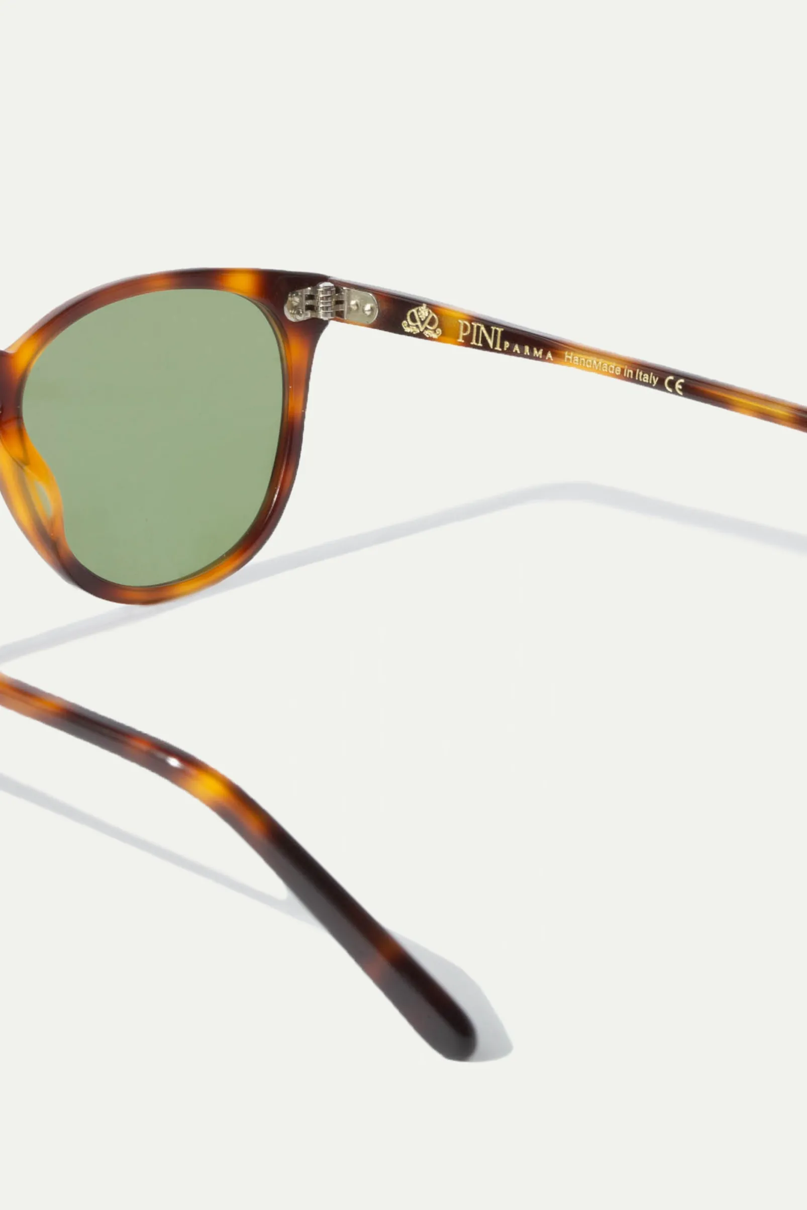 turtle_capri_sunglasses___5.webp Turtle Capri sunglasses - Made in Italy