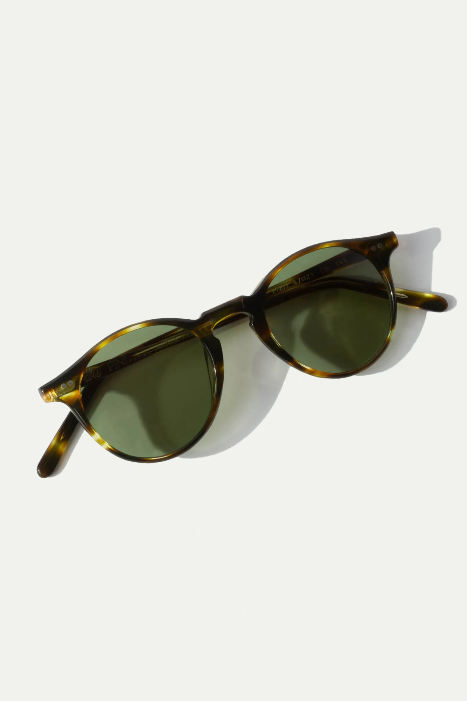 turtle_portofino_sunglass_3.webp Turtle Portofino sunglasses - Made in Italy