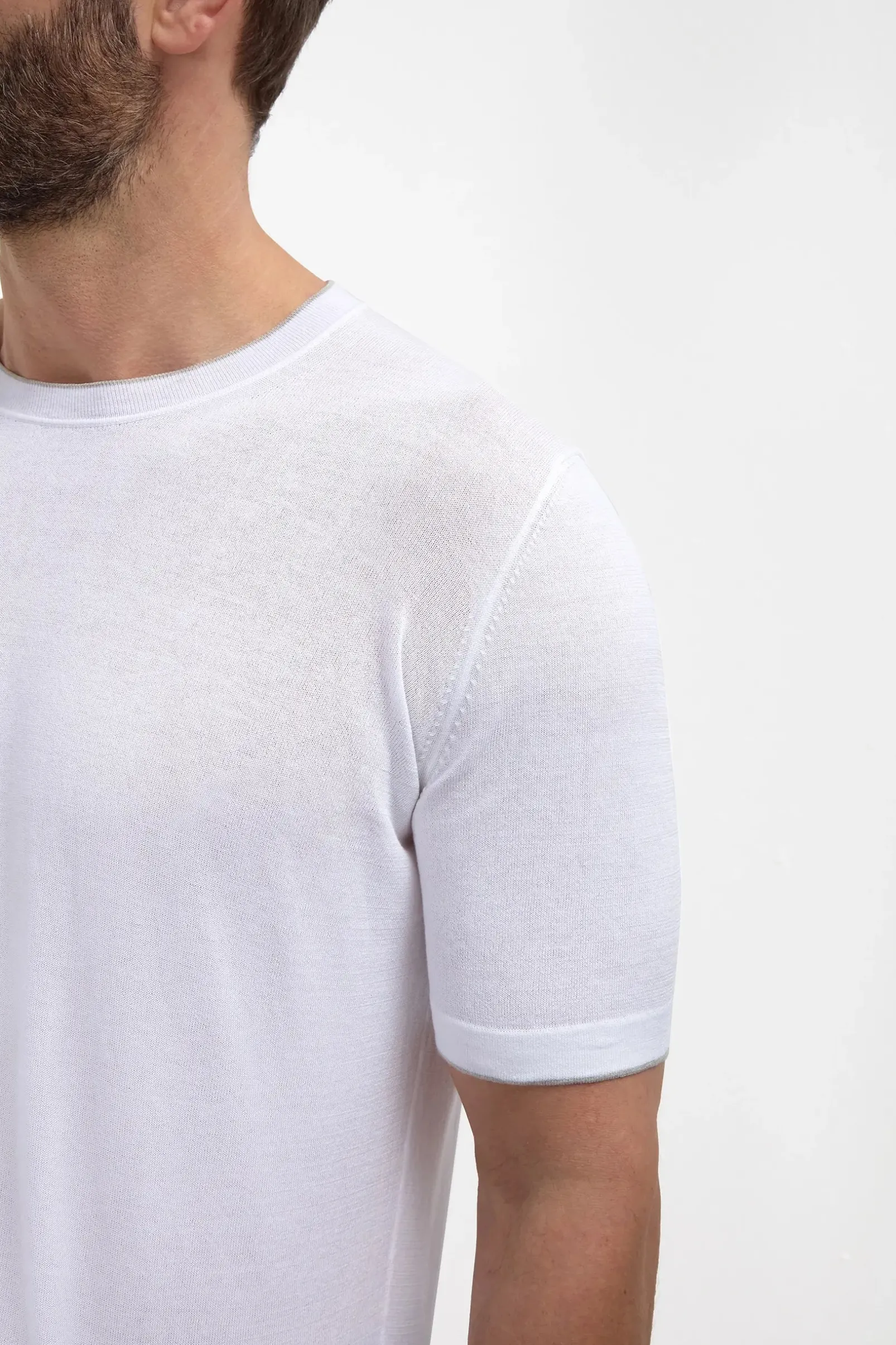 white_knitted_tshirt__mad_3.webp White knitted t-shirt - Made in Italy