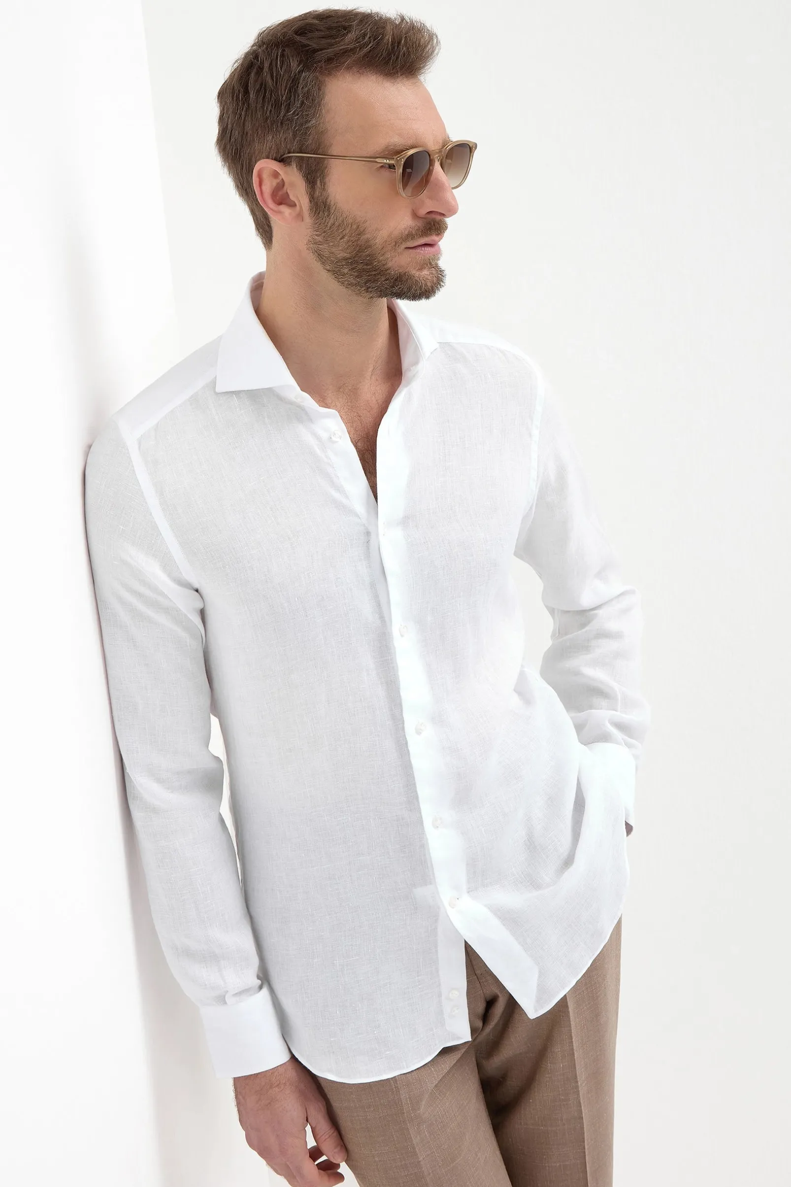 white_linen_shirt__made_i_0.webp White linen shirt - Made in Italy
