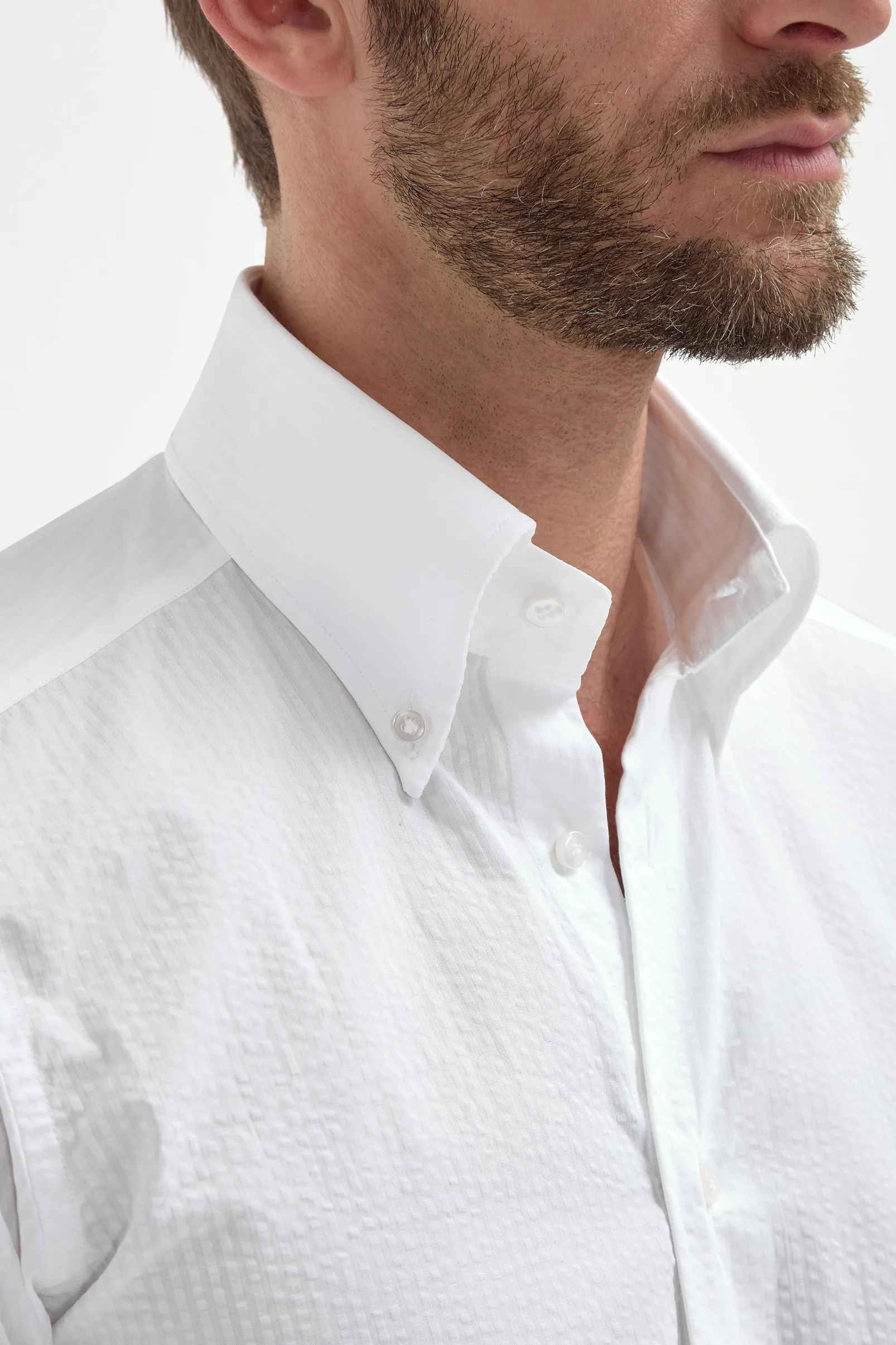white_seersucker_button_d_2.webp White seersucker button down shirt - Made In Italy