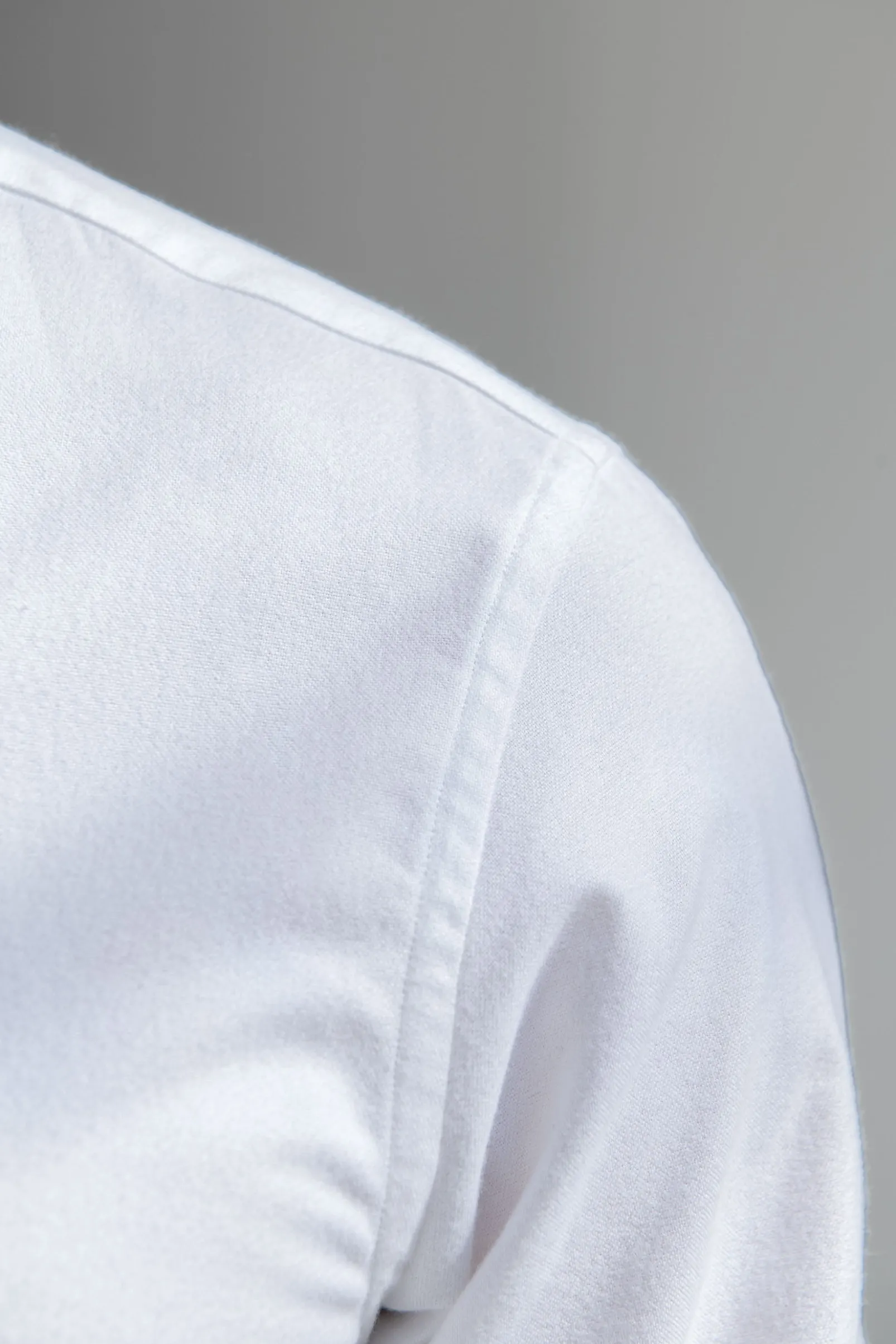 white_soft_oxford_button__2.webp White soft oxford button down shirt - Made In Italy