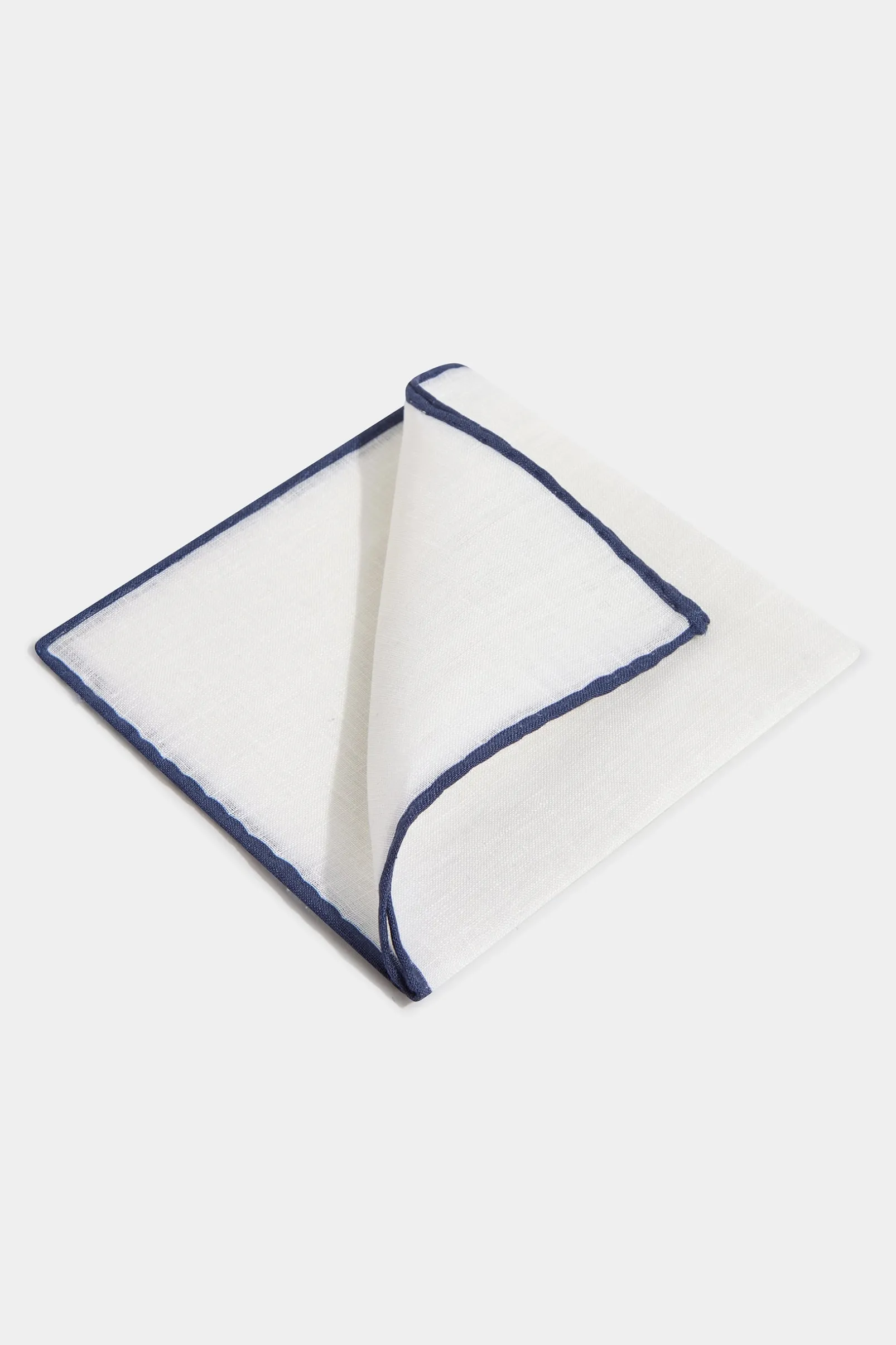 whiteblue_linen_pocket_sq_0.webp White/Blue linen pocket square - Made in Italy